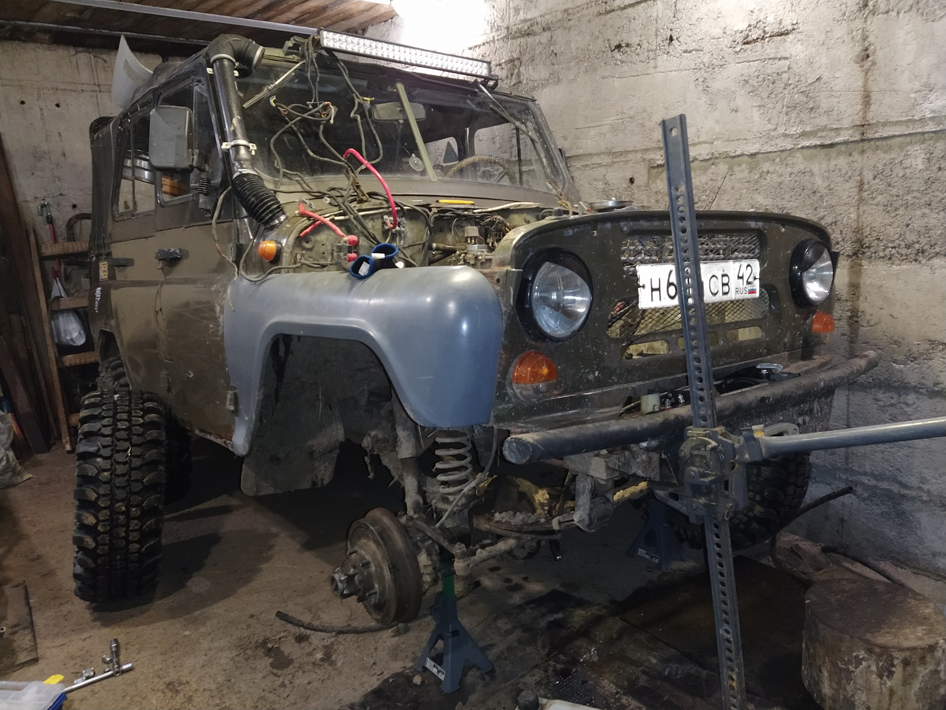 уаз 469 1993. уаз 469 отреставрированный. ремонт уаз 469. двигатель 414 уаз и 451 уаз отличия. раптор хаки уаз 469 тент.