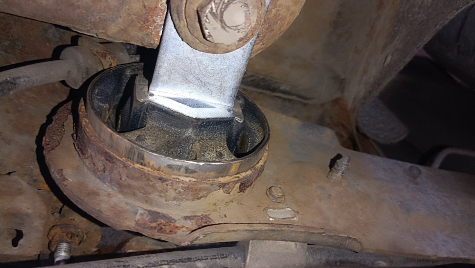 на месте — Ford S-Max (1G)