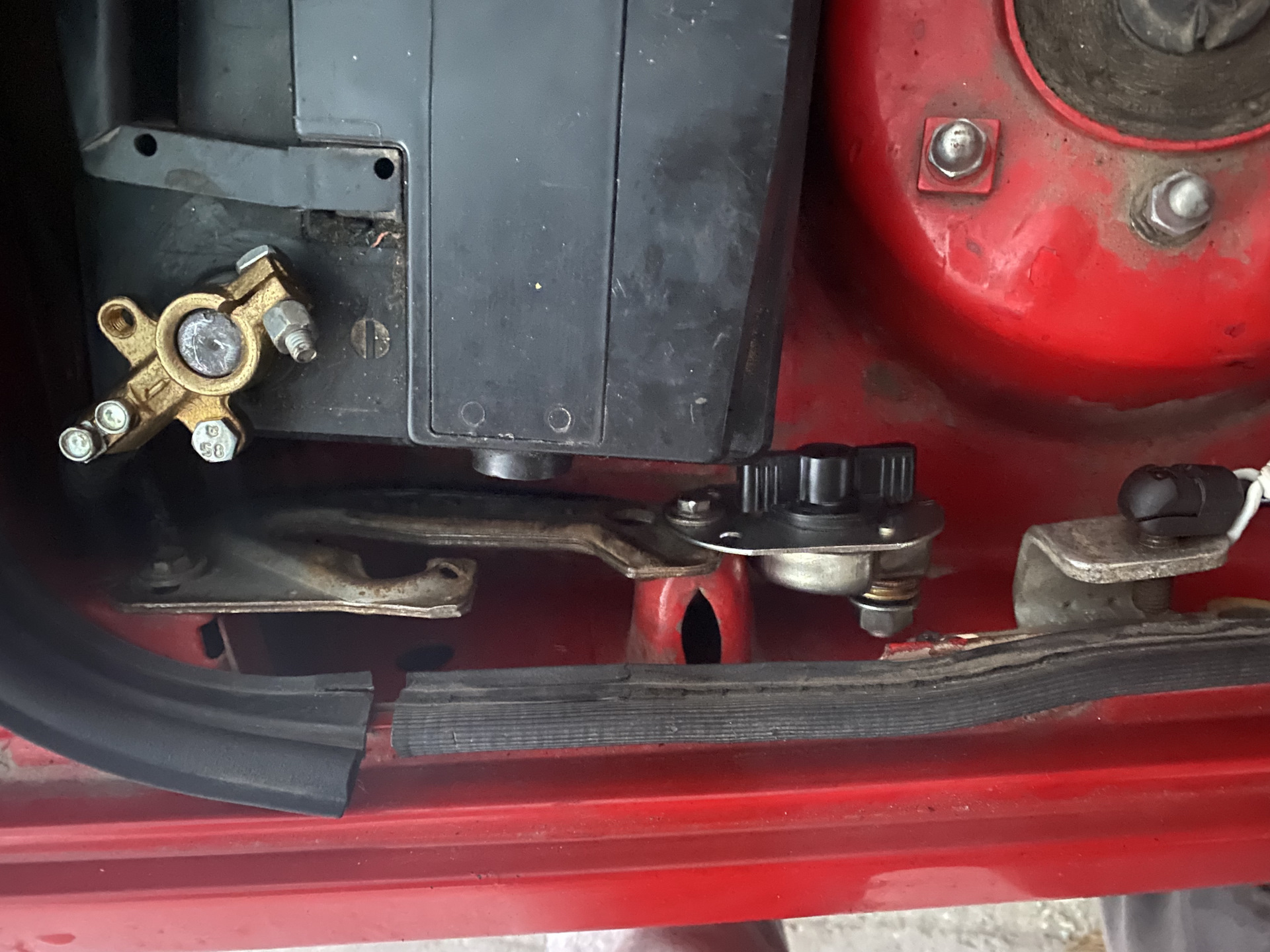 Установка выключателя массы BMW e30 — BMW 3 series (E30), 1,8 л, 1987 ...