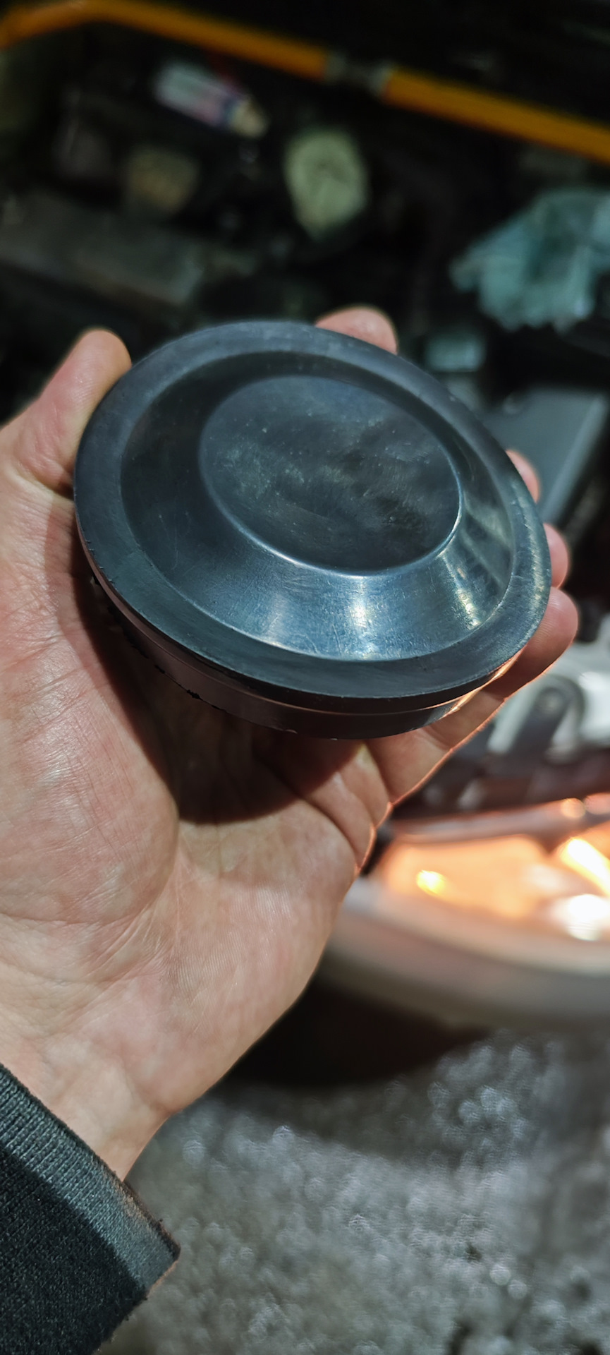 Запотевает левая фара — Lada Калина хэтчбек, 1,6 л, 2011 года | своими ...