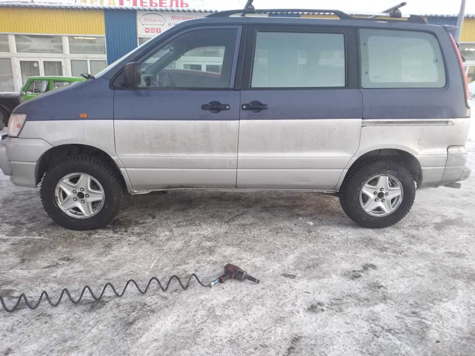 Таун аис. Toyota Lite Ace Noah. Тойота лит айс Ноах 205/65/15. Toyota Lite Ace Noah лифт. Lite Ace Noah 17 колеса.