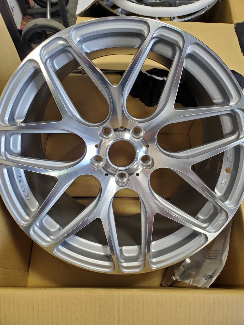 QX4OEFy8ttb-XHn19v3b-4DYoto-960.jpg