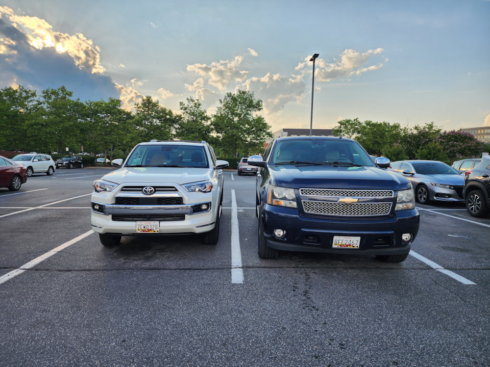 Suburban vs 4 Runner — Chevrolet Suburban (11G), 5,3 л, 2010 года ...