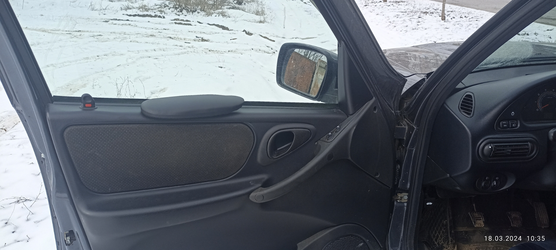 Подлокотник под левую руку- это очень удобно — DRIVE2