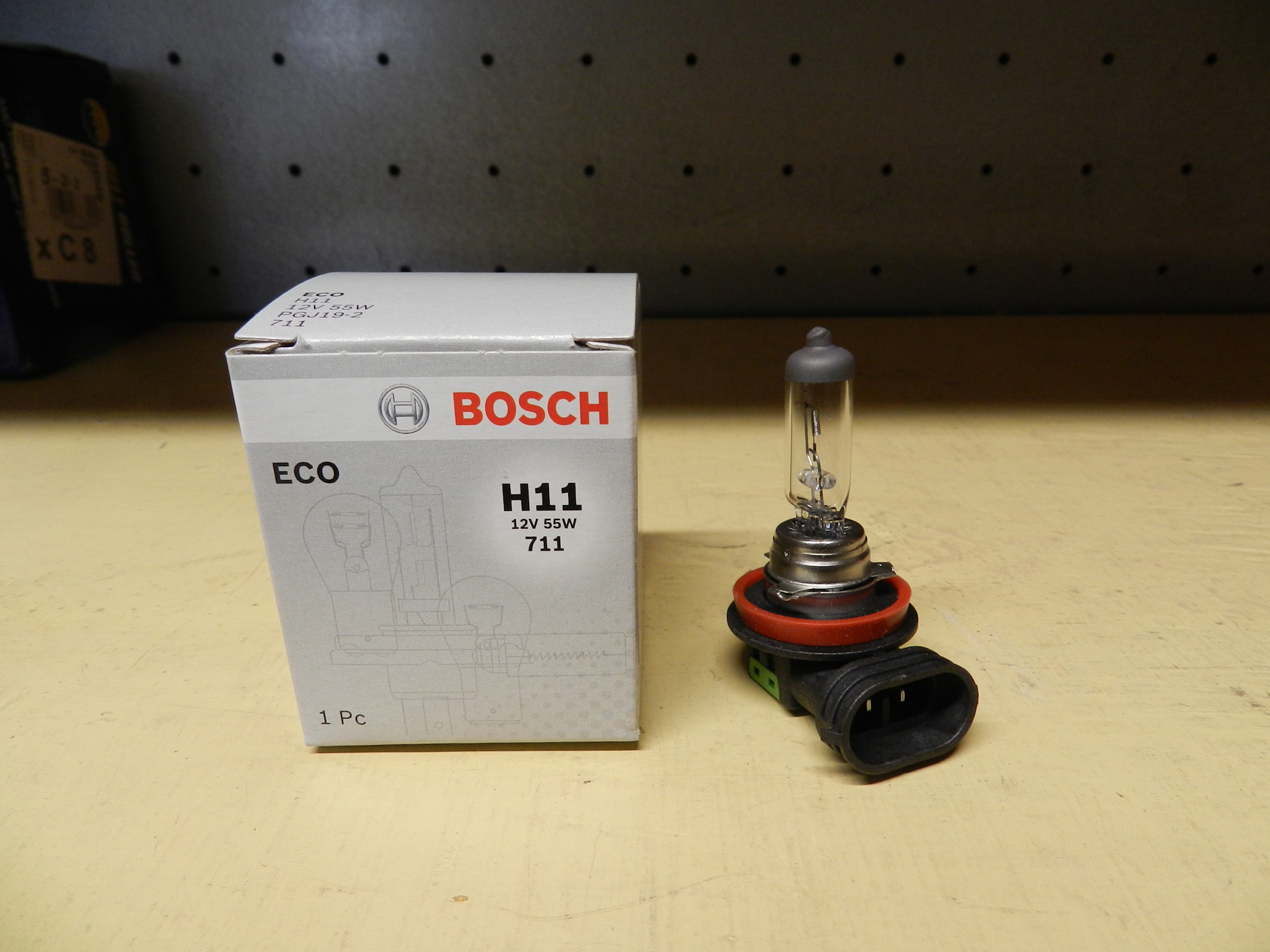 Лампы ближнего h11. Bosch 1987302806 лампа Eco h11. Bosch h11 Eco 55w 12v. Лампа Bosch h11 Eco. 1987302806 Bosch Eco h11 12v 55w.