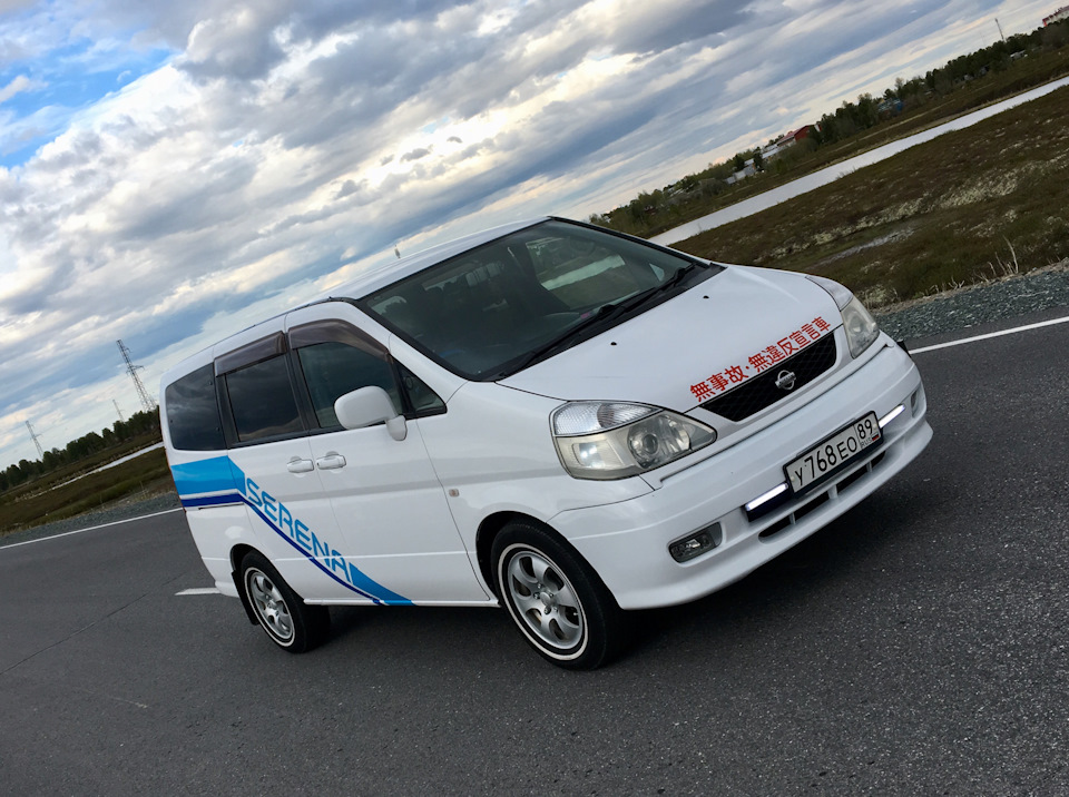 Nissan serena c24. Nissan Serena 2.