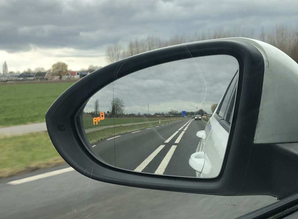 Оригинальный зеркальный элемент — Volkswagen Golf Variant (Mk7)