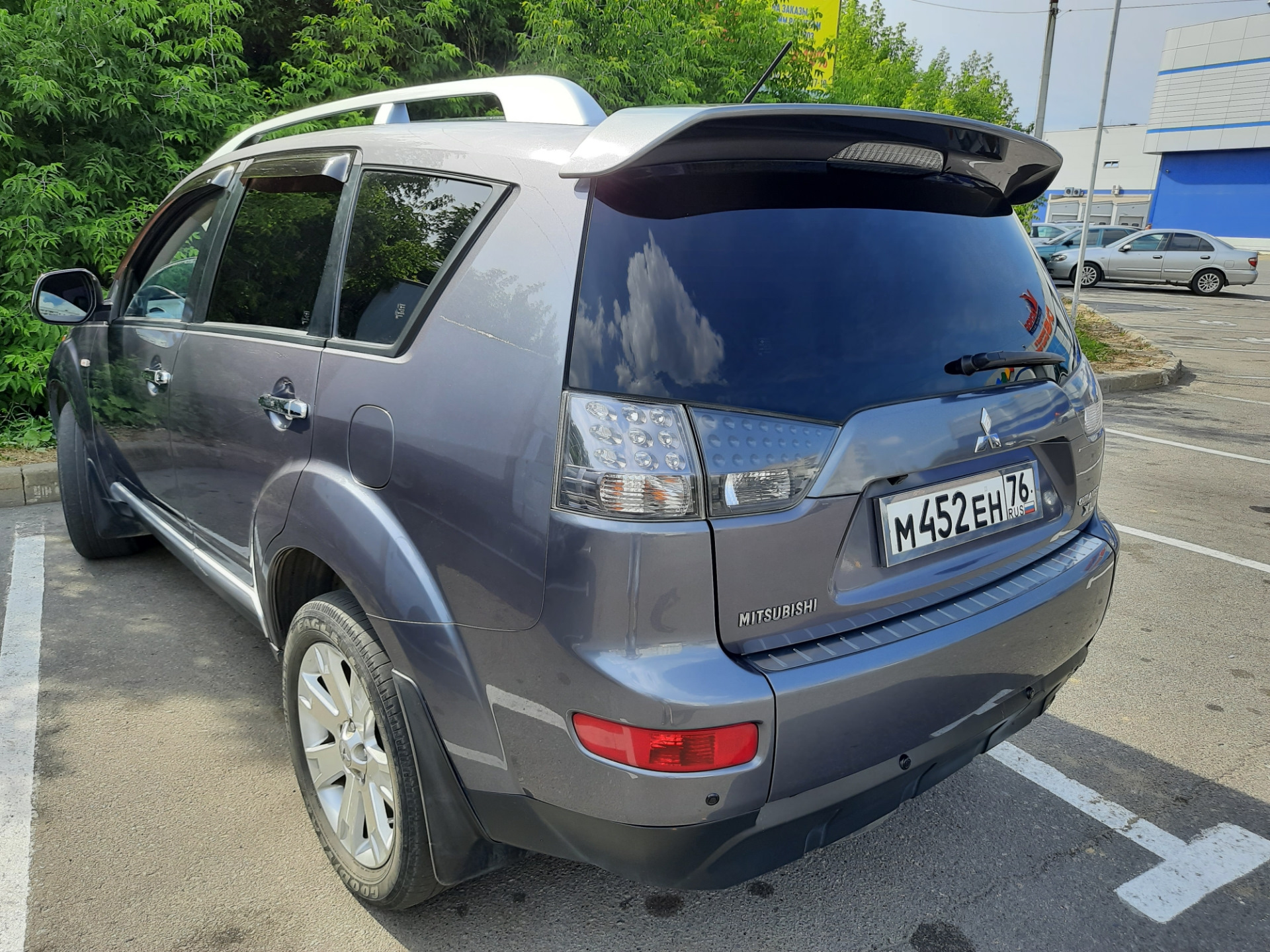 mitsubishi outlander 3 спойлер