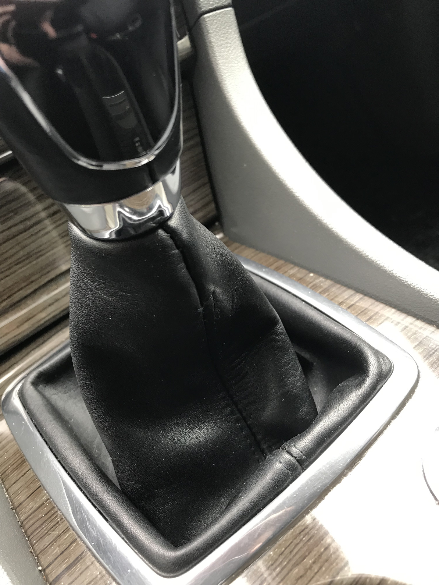 Чехол кпп калина 1. Замена чехла. Замена чехла. Чехол мкпп chevrolet orlando. Чехол рычага кпп форд фокус 2 2 0.