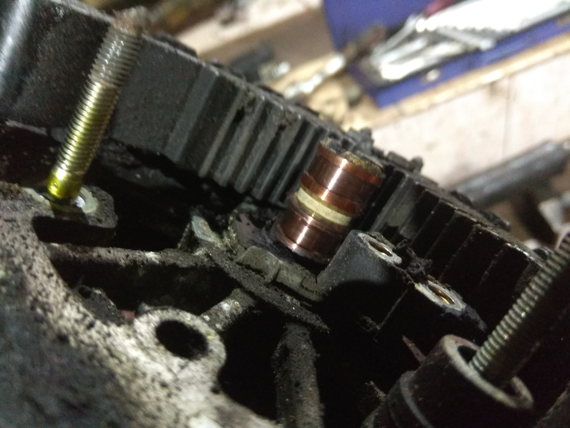 Техническое обслуживание пежо 406. Да здравствует ремонт. Передняя опора задней балки пежо 206. Пежо 306 замена лампочек на кнопках. Ремонт пежо своими руками.