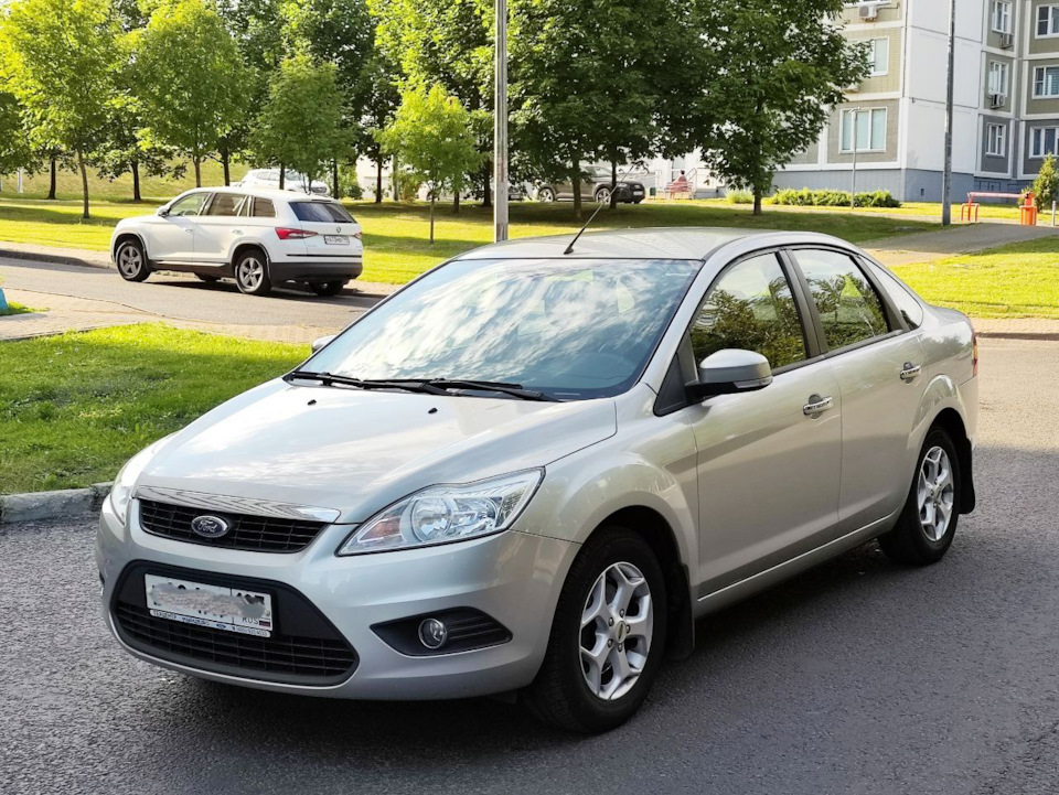 Форд фокус 2 рестайлинг седан белый. Ford focus 2011 1. Ford focus ii рестайлинг 2011. Ford focus 2 2004-2011. Форд фокус 2011 года седан.