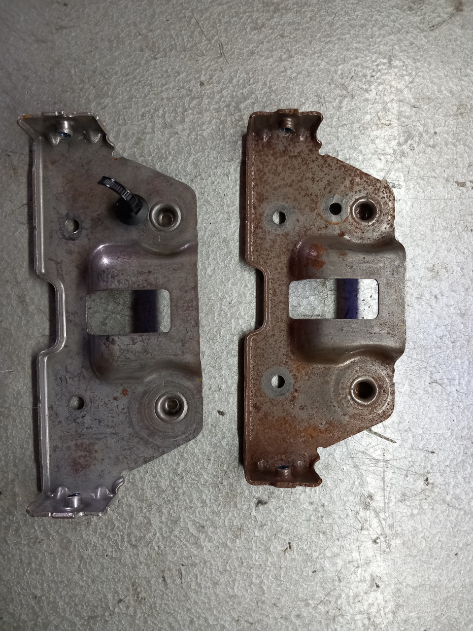 Рестайлинг и дорестайлинг, абсолюно одинаковые как внешне, так и по маркировке — Ford Focus Hatchback III