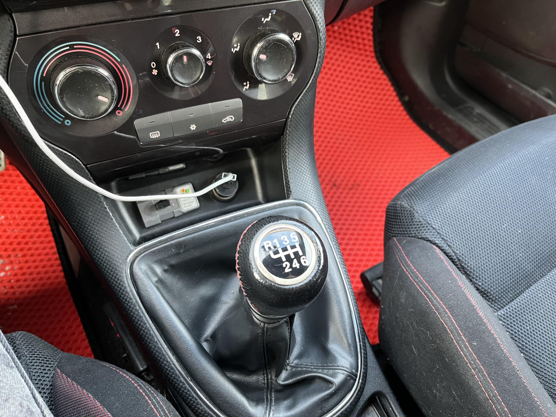Мелочи — FIAT Bravo II, 1,4 л, 2009 года | запчасти | DRIVE2