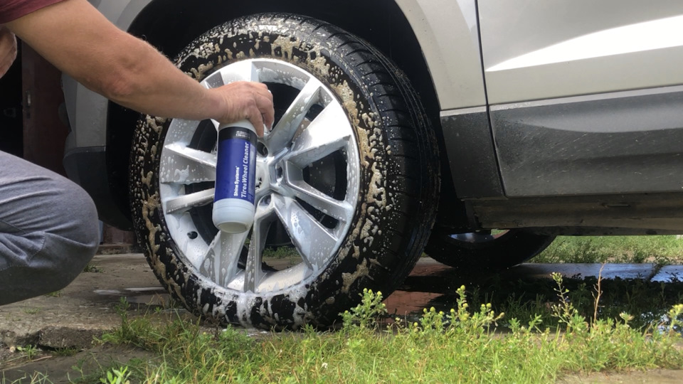 Глубокая очистка шин и дисков с последующим нанесением кварцевой защиты ...