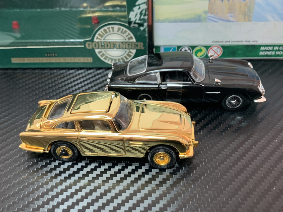 ASTON MARTIN DB5 ハンドメイド ガレージ ジオラマ