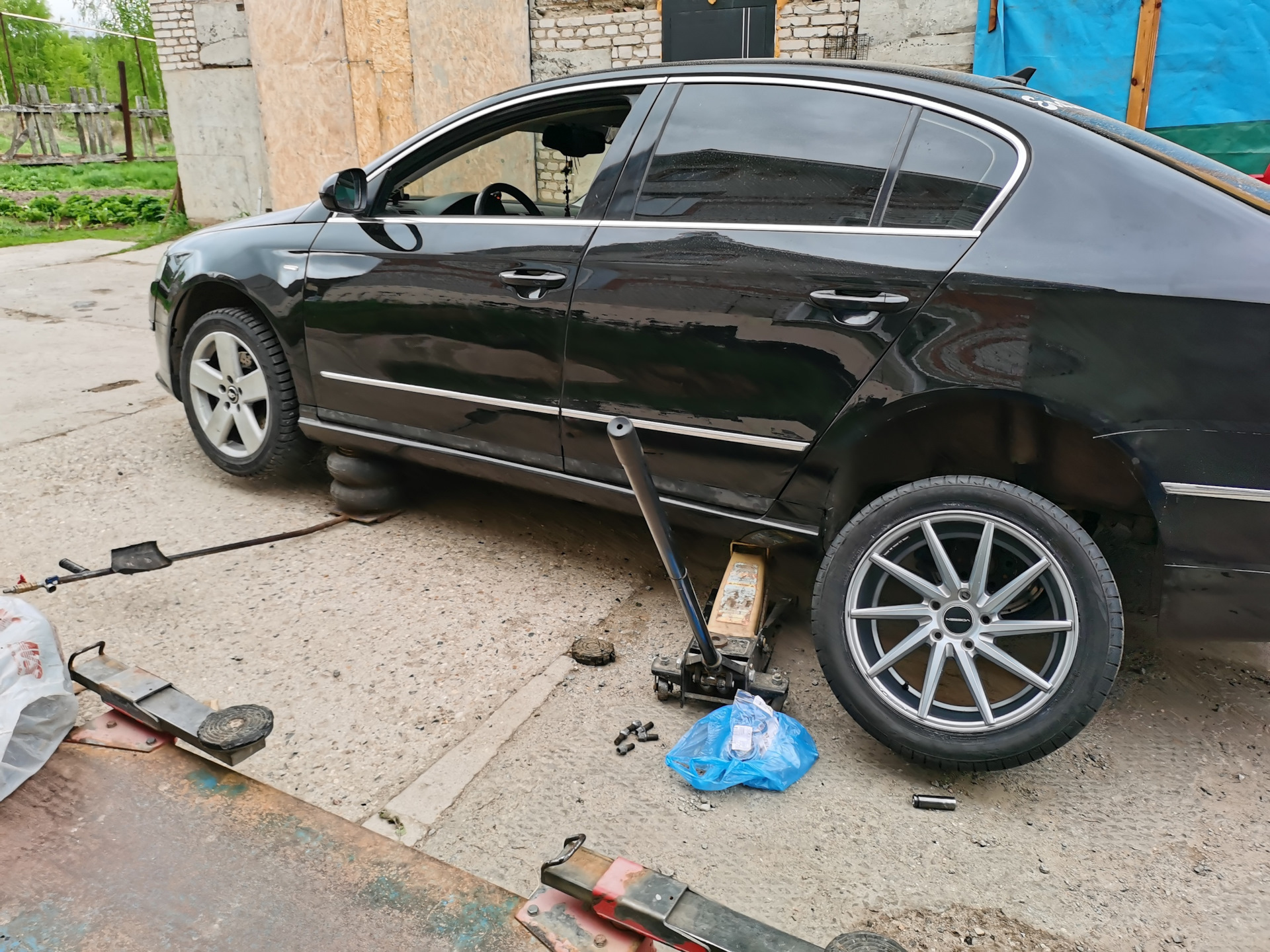 89. Купил диски VoSSen "вертушки". — Volkswagen Passat B6, 2 л, 2007 ...