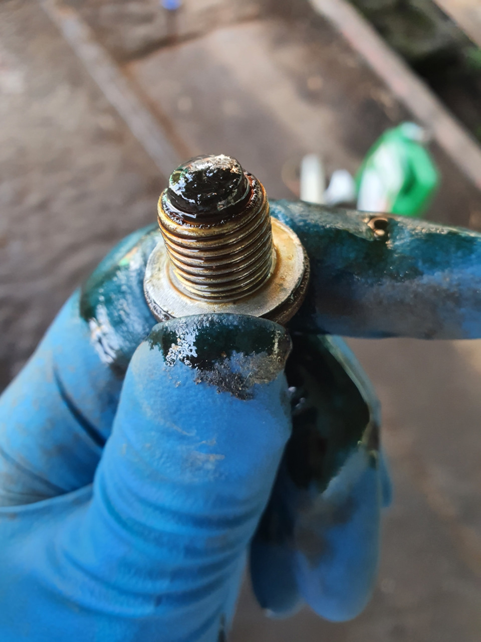 Замена масла Татнефть LUXE PAO 5W40 — KIA Ceed SW (1G), 1,6 л, 2012 ...