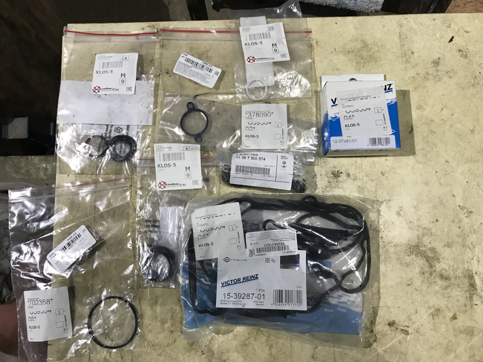 N46 Все для замены маслосьемных колец на клапанах на BMW 3 series (E90 ...