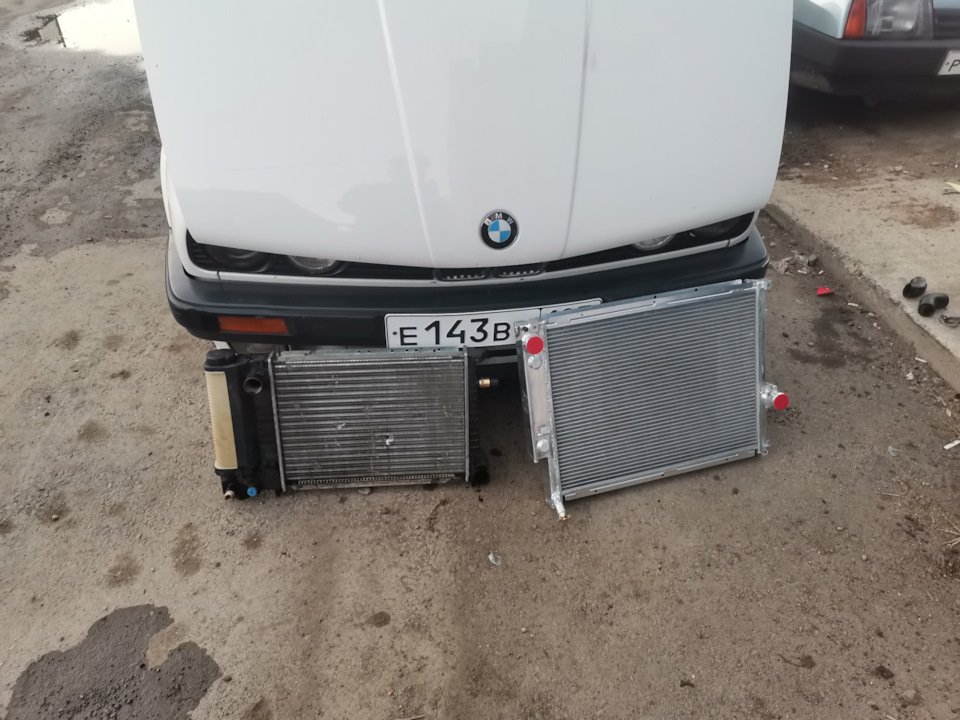 Алюминиевый радиатор ajs и бачок от е39 — BMW 3 series (E30), 1,6 л ...