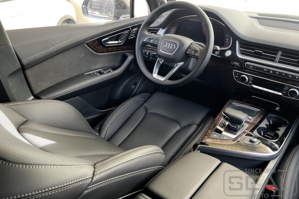 Перетяжка сидений и дверных панелей для Audi Q7 — SealAuto на DRIVE2