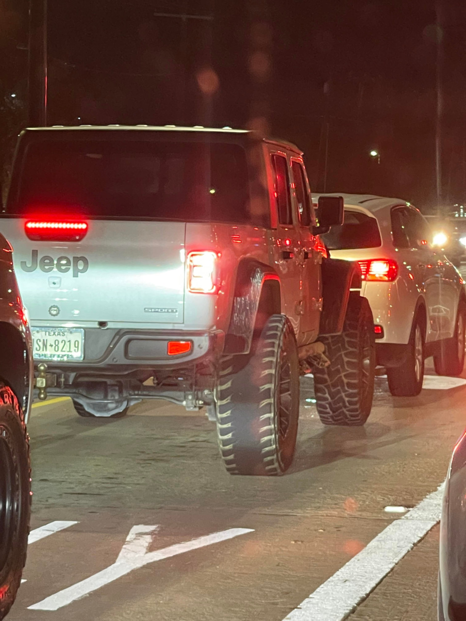 Неравномерный износ шин — Chevrolet Tahoe (GMT K2UXX), 6,2 л, 2016 года ...