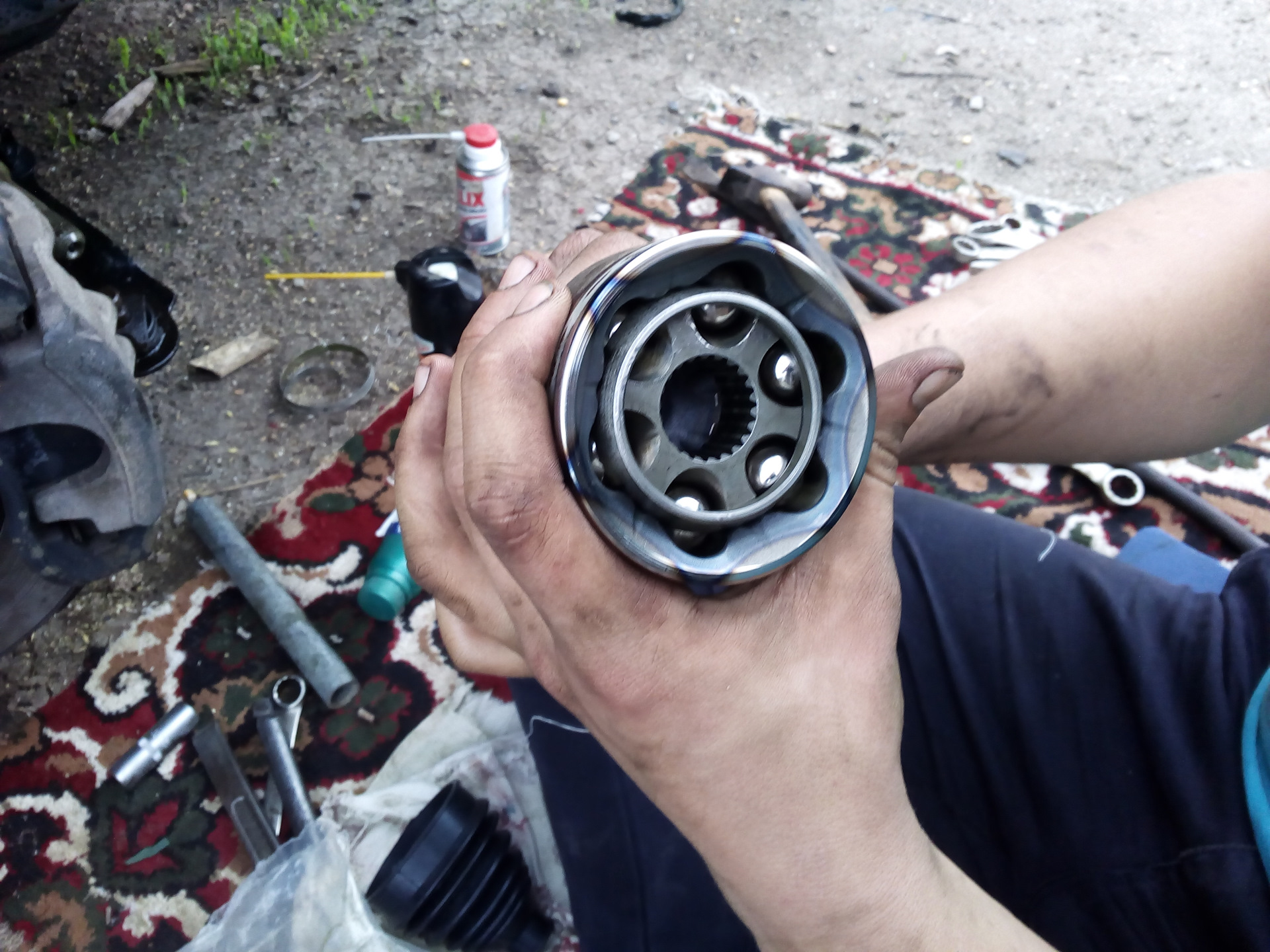 Замена пыльника правого шруса — Renault Scenic II, 1,6 л, 2005 года ...