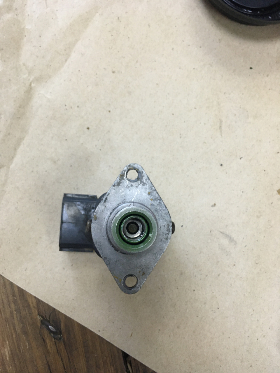 Чтобы отремонтировать динамик, нужна самая дешевая, обычная советская ...