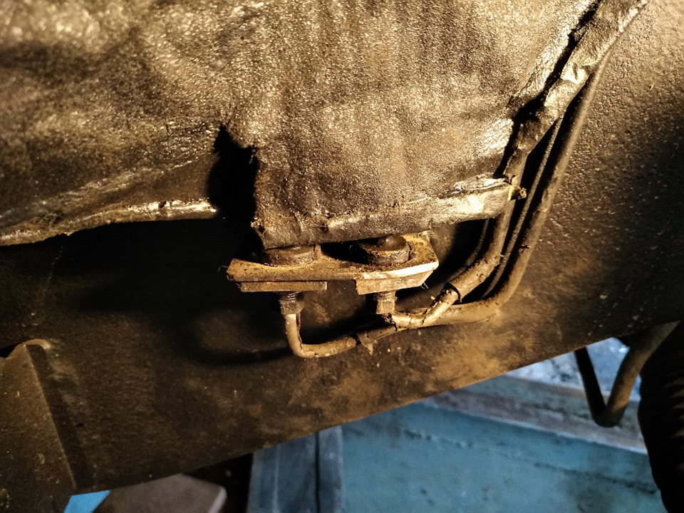 Для нивы simex extreme trekker. QgAAAgGghOA 960. Для нивы simex extreme trekker фото. Для нивы simex extreme trekker-QgAAAgGghOA 960. картинка Для нивы simex extreme trekker. картинка QgAAAgGghOA 960. Пару месяцев назад я еще не определившись окончательно, что готов к 31" колесам купил Simex Extreme Trekker 29-7.5-16. В традиционном для нас метрическом размере это 195/80R16. Индекс нагрузки 98 указывает, что максимальная нагрузка на колесо может быть до 750кг, а максимальная скорость — 140км/ч о чем свидетельствует индекс N. Это, наверное, самые большие колеса, которые может переварить родная трансмиссия джимника. А еще это наверное самая маленькая шина Экстрим класса из именытых производителей. Следующие за ней уже начинаются от 31 дюйма.