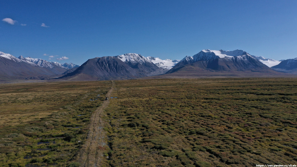 Укок — верховые болота, вид на границу Китая, России и Монголии — Nissan Patrol GR II (Y61)