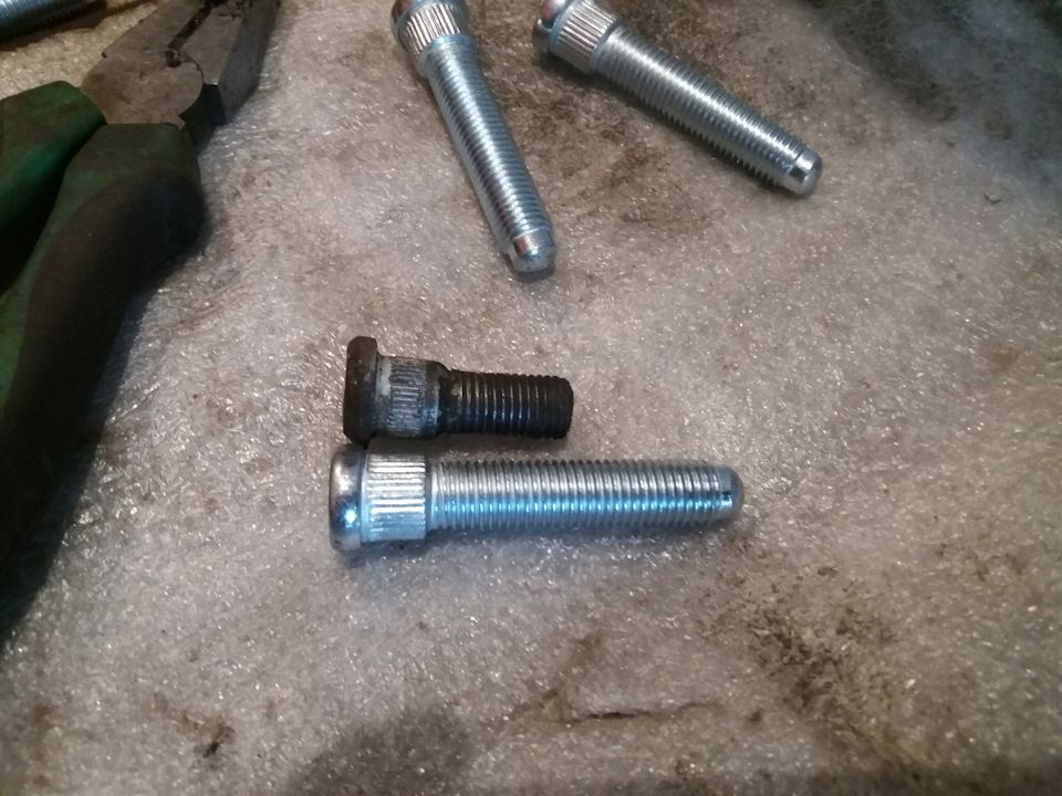 длина шпилек? — Москвич 2140, 1,5 л, 1978 года | колёсные диски | DRIVE2