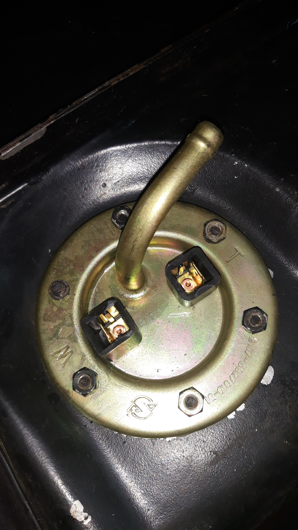 Промывка бензобака, карбюратора и замена ДУТа — Lada 21063, 1,3 л, 1990 ...