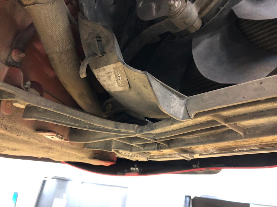 Рамка радиатора — замена — Porsche Boxster (982)