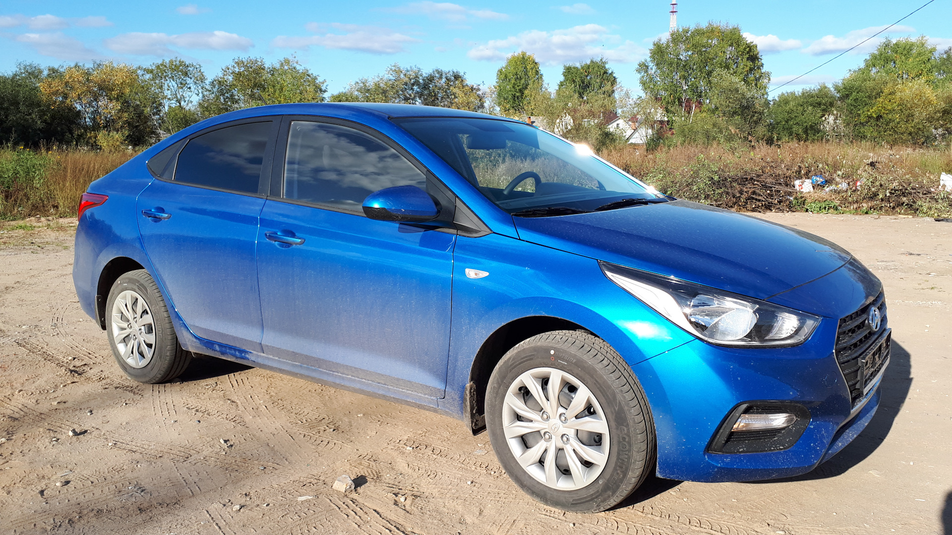 Marina blue. Солярис 2021 Marina Blue. Hyundai Solaris. Синий Солярис 2. Хендай Солярис 11 года.