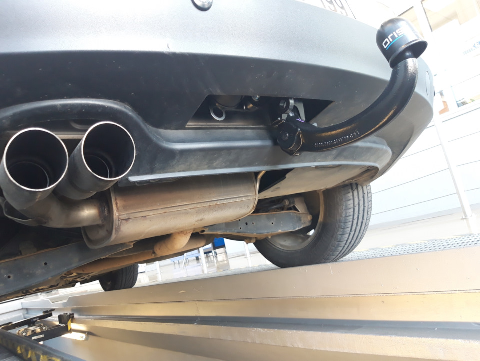 Установка фаркопа — Volkswagen Tiguan (1G), 2 л, 2014 года | аксессуары ...