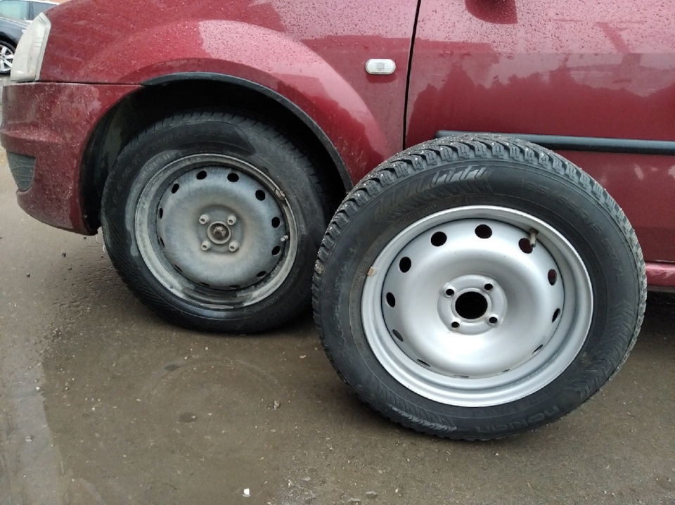 Хранение резины + переобувка — Renault Logan (1G), 1,6 л, 2013 года ...