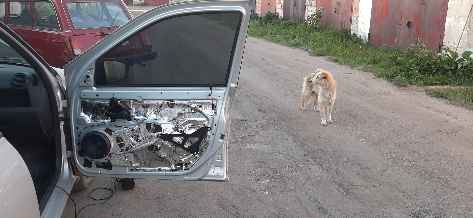 Шумоизоляция дверей — Lada Гранта, 1,6 л, 2015 года | тюнинг | DRIVE2