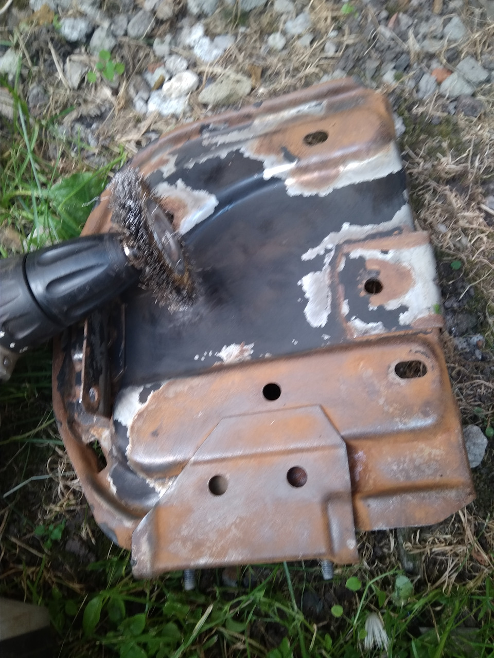 Замена штатного звукового сигнала и не только) — Lada Приора седан, 1,6 ...