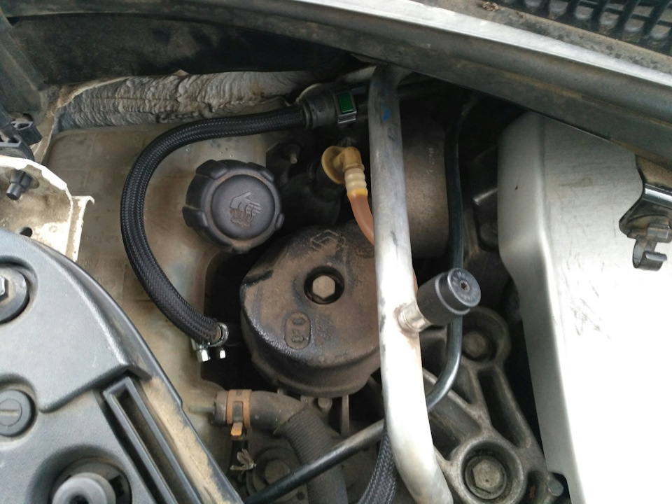 Ремонт ручного насоса (груши) подкачки топлива — Renault Grand Scenic ...