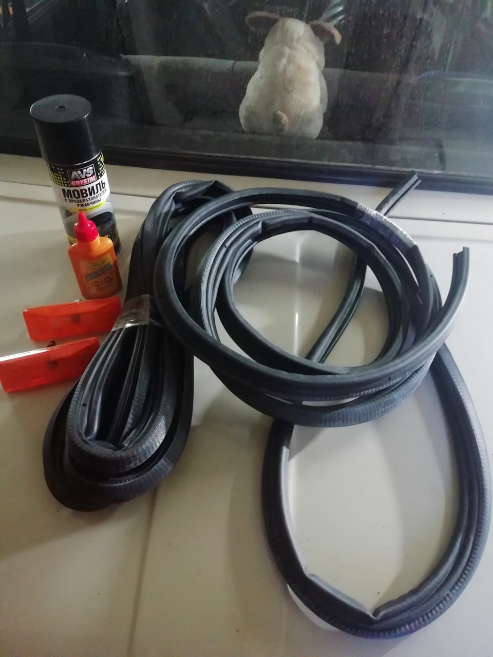 Уплотнители на задние двери и концевики дверей — Lada 21061, 1,3 л ...