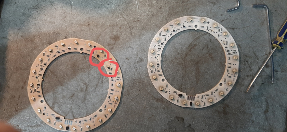 Замена транзисторов заднего фонаря — Volkswagen Jetta V, 1,6 л, 2006 ...