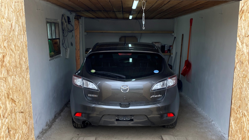 Mazda Axela (2G) 1.5 бензиновый 2011 | Графитовый металлик на DRIVE2