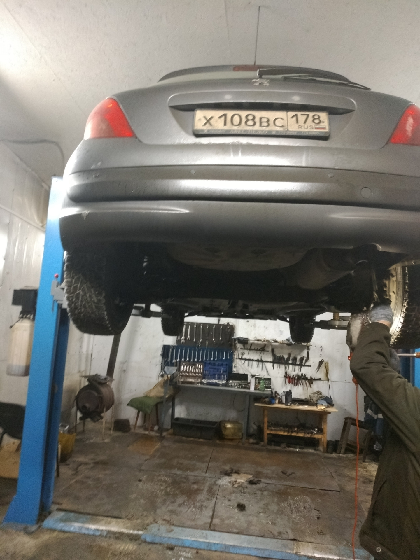 Подвес глушителя — Peugeot 207, 1,4 л, 2008 года | запчасти | DRIVE2