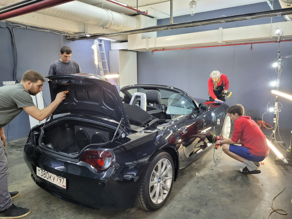 BMW Z4 в кузове E85. Магнитола 9 дюймов и полная замена акустики с ...