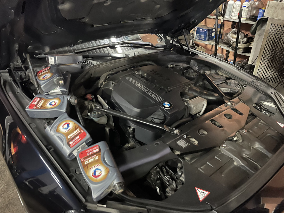 Очередная замена масла. Total QUARTZ 0w-40 — BMW 6 Series Gran Coupe ...