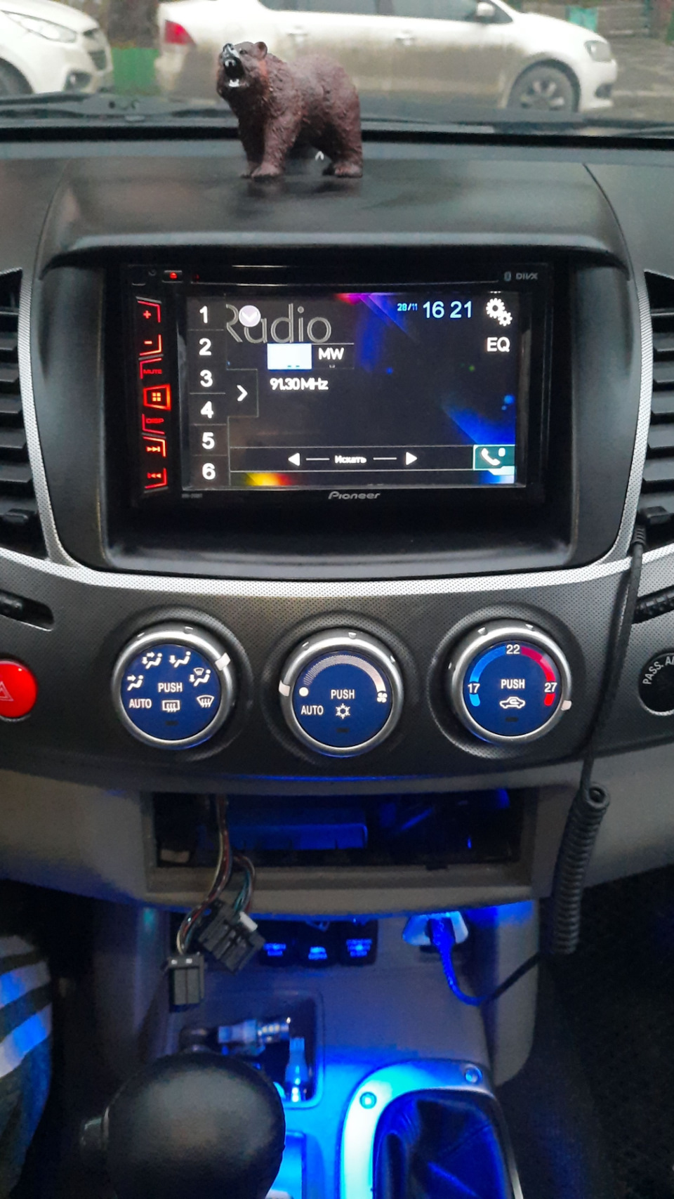 Магнитола Pioneer Avh290bt — Mitsubishi L200 (4G), 2,5 л, 2008 года