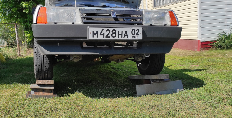 #21. Замена подводящей трубы и масла ДВС — Lada 21093, 1,5 л, 2004 года ...