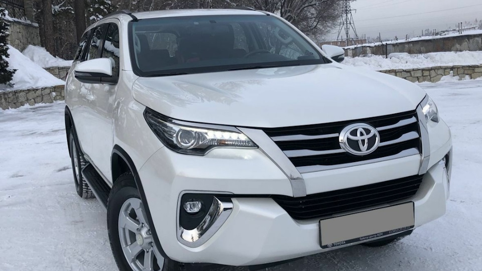 Toyota Fortuner 2.8 турбо трактор