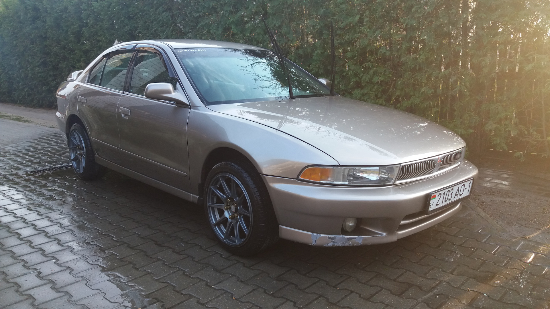 Митсубиси Галант 2001 года 2.4. Митсубиси Галант 2001 2.4 американец. Mitsubishi Galant 8 2.4 USA. Митсубиси Галант 8 американец золотой.