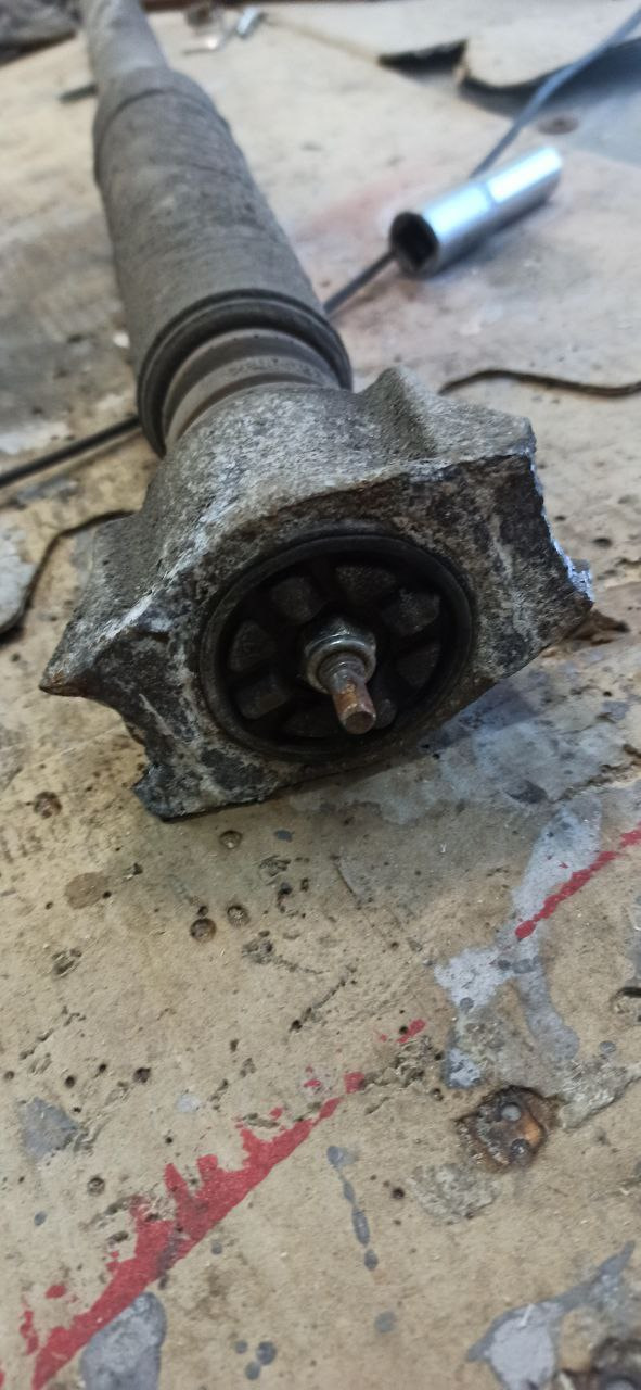 112. Подвеска: Замена передних пружин и опор задних аммортизаторов ...