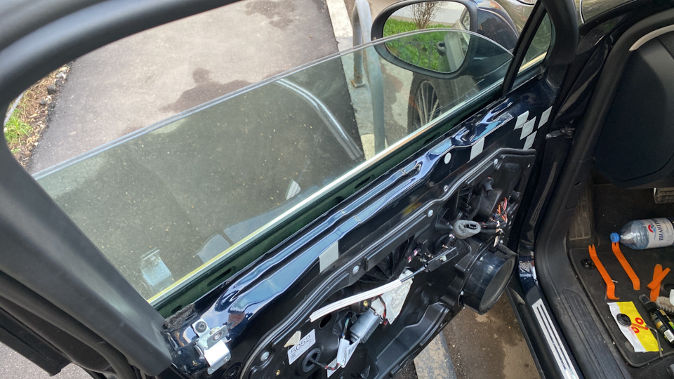 Установка двойных стекол — Volkswagen Touareg (2G), 3 л, 2017 года ...